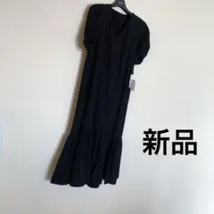 新品　ブラック ワンピース Vネック パフスリーブ⭐︎アナイ