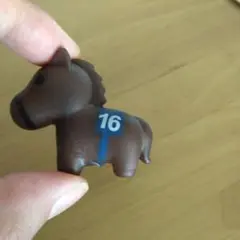 馬のフィギュア 番号16 ソフビ