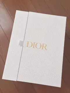 Dior ディオール ギフトボックス プレゼント 箱 ブランド ホワイト 白