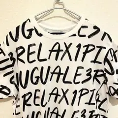 1PIU1UGUALE3 RELAX ゴルフ 総柄 ロゴ プリント Tシャツ