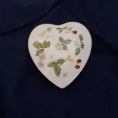 ウェッジウット。ワイルドストロベリー