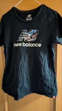 New Balance ロゴ Tシャツ 黒