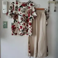 夏服処分価格❗花柄トップス&リボン付きワイドパンツのセットアップ、八分丈、　M