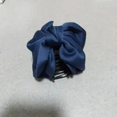ネイビー サテン ヘアクリップ 約10cm