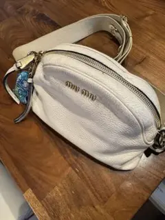 【極希少★美品】miumiu ボディバッグ ウエストバッグ マトラッセ シルバー ミュウミュウスタッズ ブラック シルバー金具 レディース
