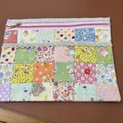 パッチワークデザイン マルチケース 綿無し薄手ポーチ