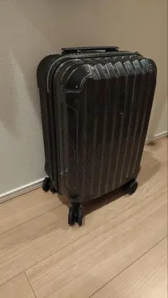 ブラックハードシェルキャリーケース 中型 sanyo