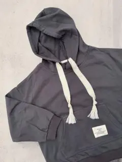 フード付きパーカー 子供服　キッズ服　チャコールグレー　110cm スウェット