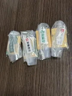 ガチャガチャ　本屋さんブックチャーム2