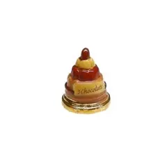 【新品・未使用】３種のチョコレートのマカロンタワー　フェーヴ　フランス　送料込み