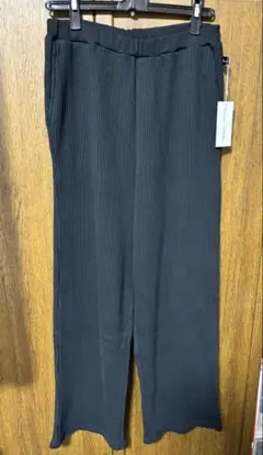 Kawai Okadaリブ編み ブラックパンツ