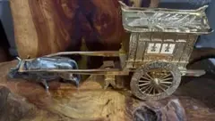 【希少品】牛車置物 24KGP （金メッキ）　※木製台座は撮影用※ 値下げ不可