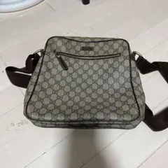 GUCCIメッセンジャーバッグ