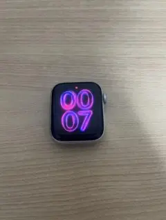 Apple Watch SE Nike 44mmモデル 本体