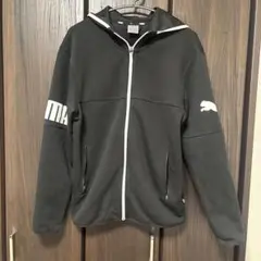 PUMAパーカー