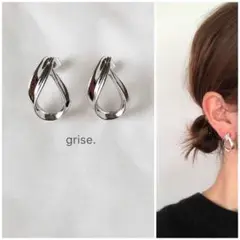 004 シルバー 雫 フレーム ピアス　ハンドメイド