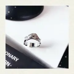 ❤️大特価❤️新品 エンボスメタル シルバーリング 変形 凹凸 C型 韓国