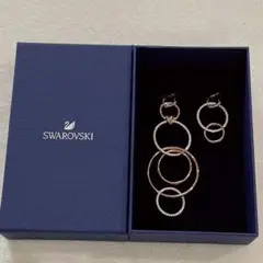 未使用☆スワロフスキー ライフロング ハート ピアス フープ 純正BOX付き