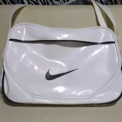 Nike 光沢ホワイトバッグ 約60cm x 40cm