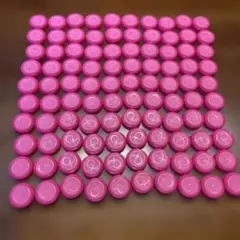 ピンクボトルキャップ100個　コントレックス