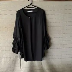 ブージュルードトップス