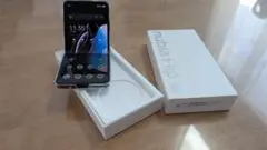 【ほぼ新品】nubia Flip 5G 256GB SIMフリー おまけ付き