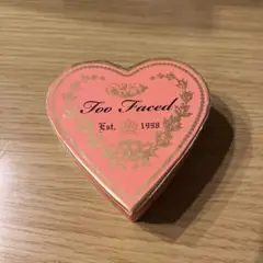 Too Faced ハート型パウダーチーク