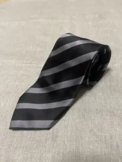 【美品】KATHARINE HAMNETTネクタイ 黒×グレー ストライプ柄