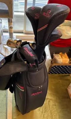 Cleveland GOLF　BLOOMレディースキャディバッグ　新品未使用 レディース ゴルフクラブセット BLOOM PACKAGE SET(W＃1、W＃5