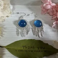 ピアス 各1色ずつあります。