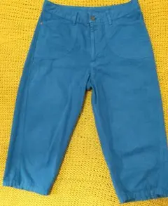 大人可愛い 青色 八分丈パンツ