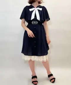 axes femme ネイビー リボン付き ワンピース 膝丈