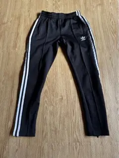 adidas レディースパンツ　Sサイズ