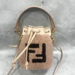 フェンディ モントレゾールミニ ファー FFロゴ ピンク ショルダ―バッグ