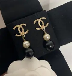 新品未使用 CHANEL バイカラーパールピアス