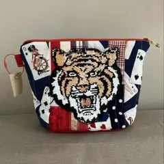大きなポーチ　虎