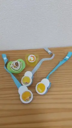 【使用感あり】combiおしゃぶりとおしゃぶりホルダーセット
