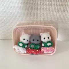シルバニア服　みつごちゃんイチゴワンピース3着