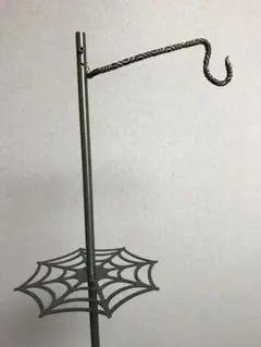 蜘蛛の巣ミニテーブル アイアン製