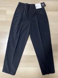 【新品タグ付】ユニクロ　セオリー　感動タックイージーパンツ theory 黒