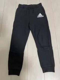 adidas 黒 パンツ