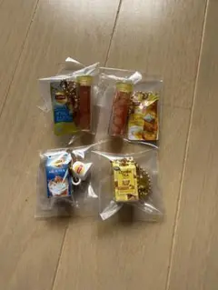 リプトン●ミニチュアチャーム 4種セット