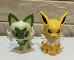 びっくらたまご ポケモン　イーブイフレンズ バスボール サンダース　ニャオハ