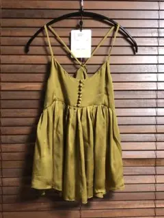 ¥29,400ファンデーションアディクト シルク バッククロスシルクキャミソール