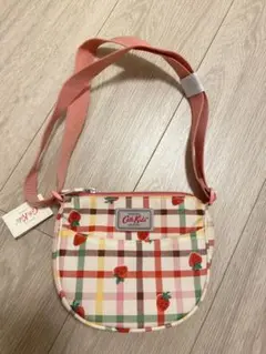 新品未使用タグ付き　Cath Kidston ストロベリーチェック　ポシェット