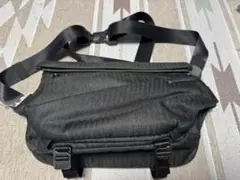 URBANATURE ショルダーバッグ グレー