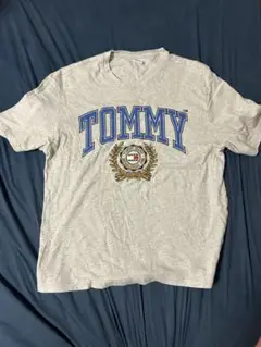 トミーヒルフィガー Tシャツ ヒョンジン着用