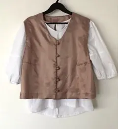 ハンドメイド　サテン　ベスト　ヌードカラー　きれい目　可愛いベスト