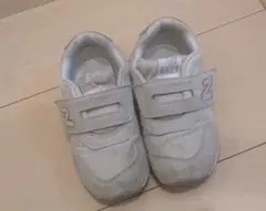 new balance キッズシューズ