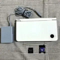 DSi LL 本体